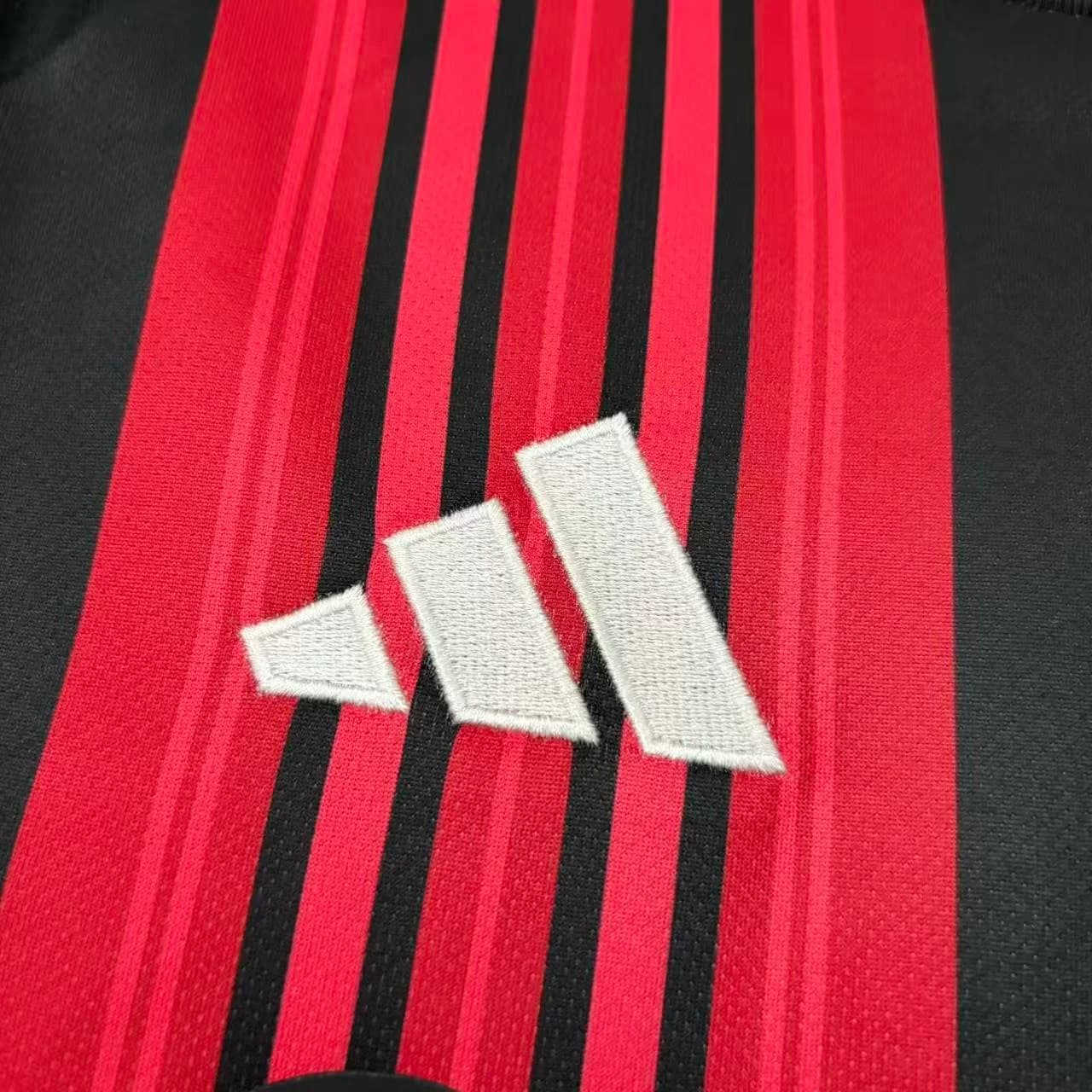 Camisa Eintracht Frankfurt 26/27 Torcedor Casa — Eintracht Frankfurt (foto 3)