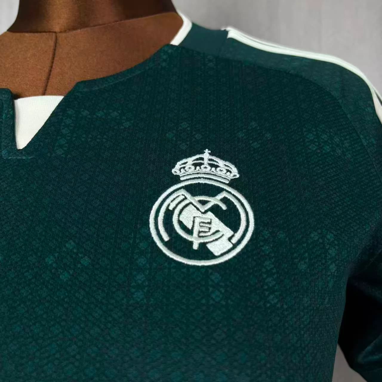 Camisa Real Madrid 26/27 Feminina Fora — Real Madrid (foto 2)