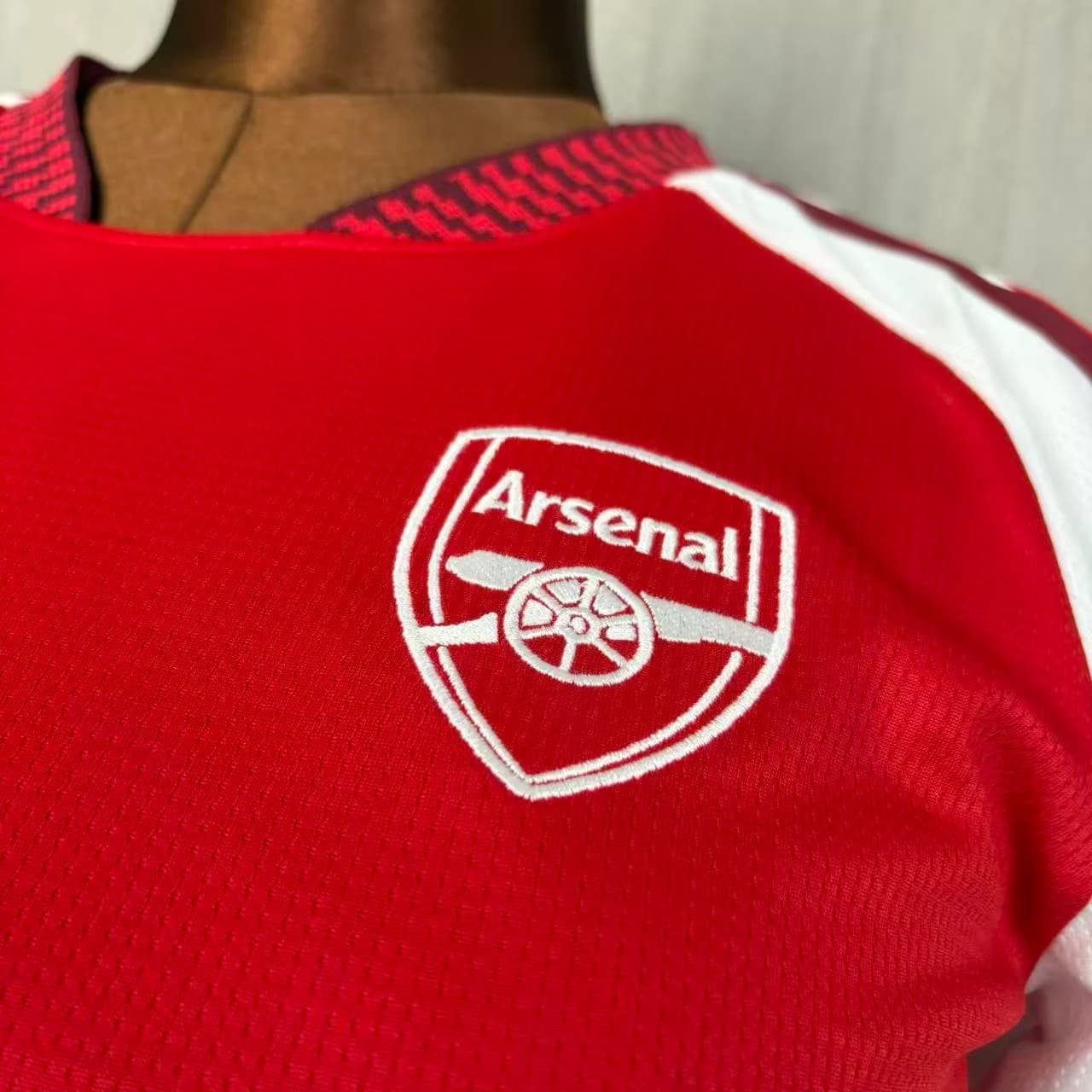 Camisa Arsenal 26/27 Feminina Casa — Arsenal (foto 2)