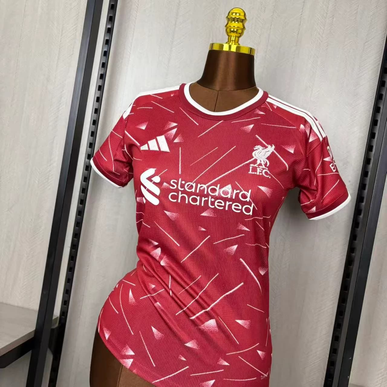 Camisa Liverpool 26/27 Feminina Casa — Liverpool (foto 4)