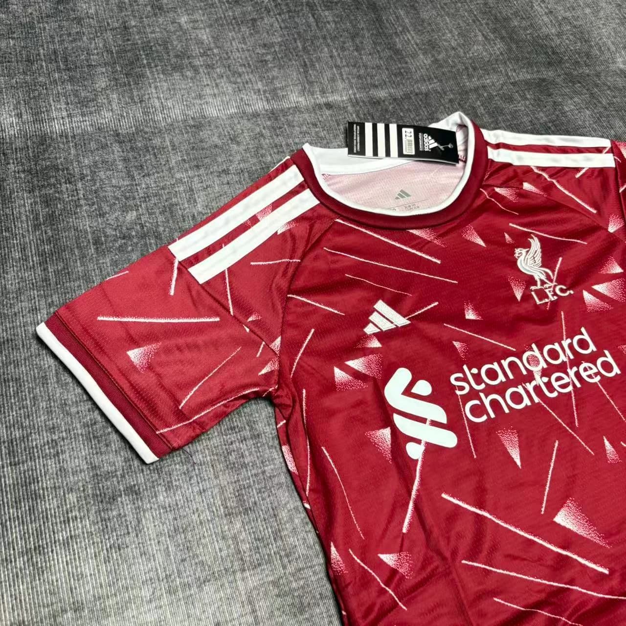 Kit Infantil Liverpool 26/27 Casa — Liverpool (foto 2)