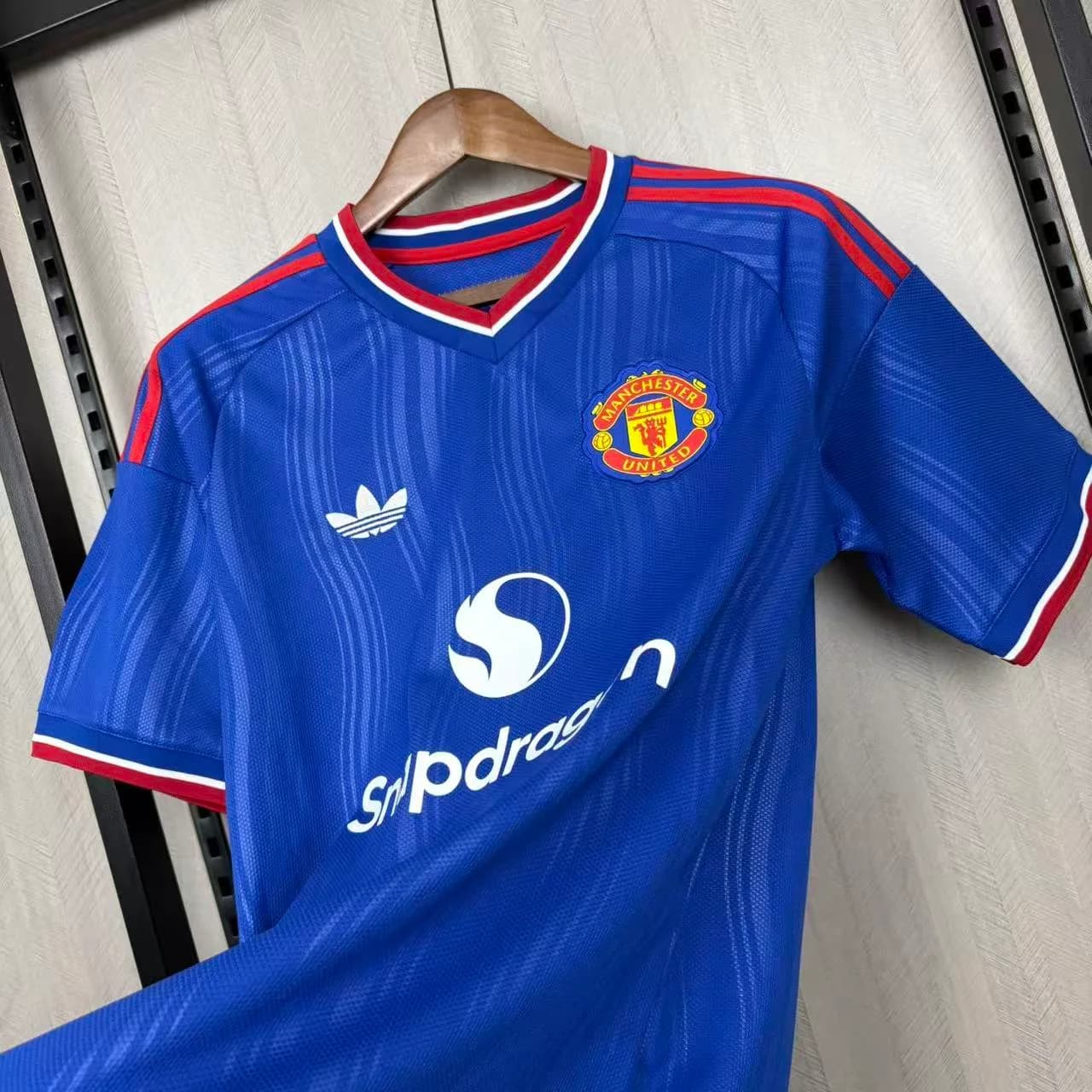 Camisa Manchester United 26/27 Torcedor Fora — Manchester United (foto 4)