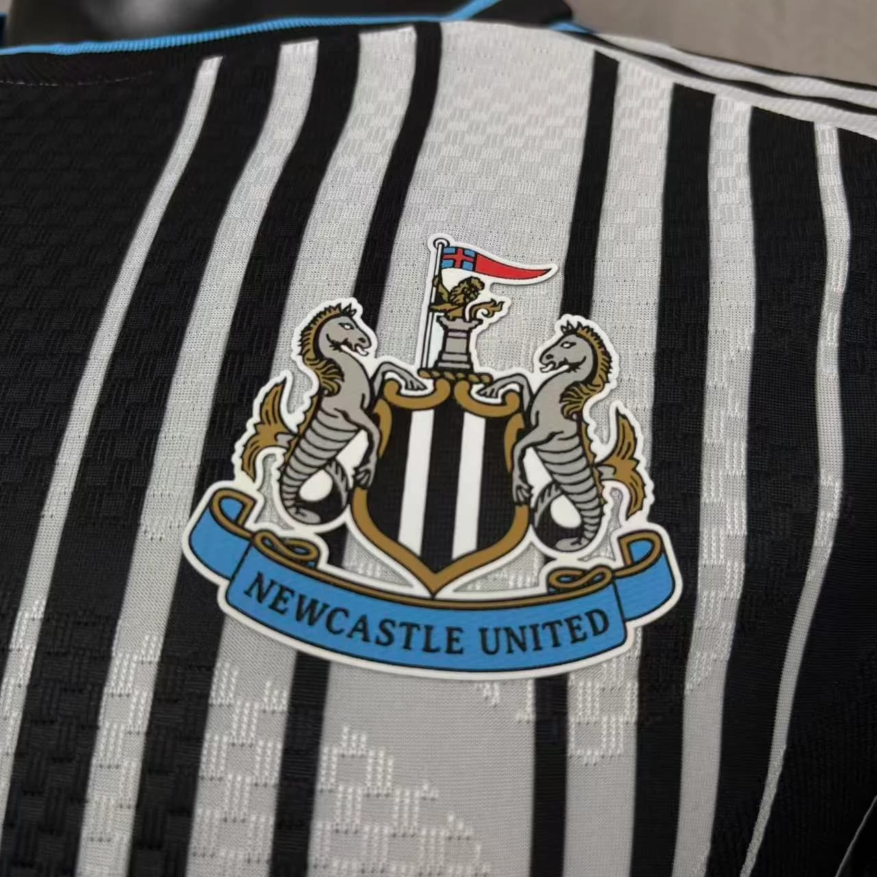 Camisa Newcastle 26/27 Jogador Casa — Newcastle (foto 2)