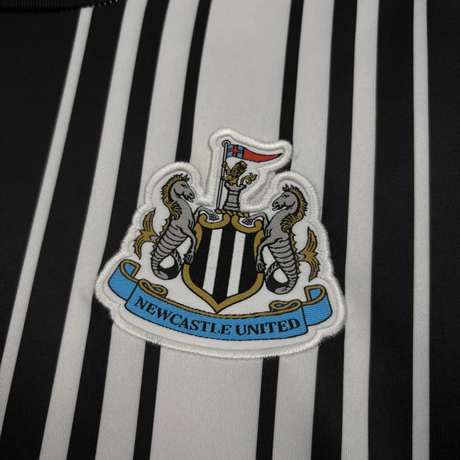 Camisa Newcastle 26/27 Torcedor Casa — Newcastle (foto 2)