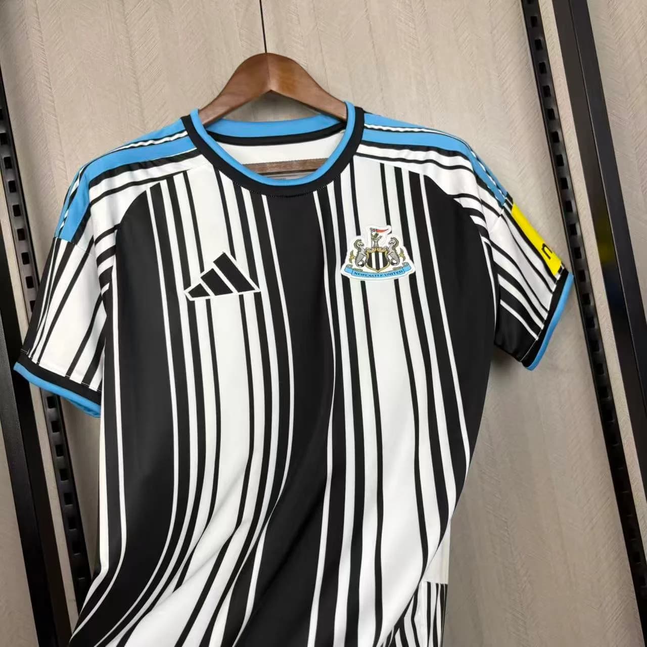 Camisa Newcastle 26/27 Torcedor Casa — Newcastle (foto 4)