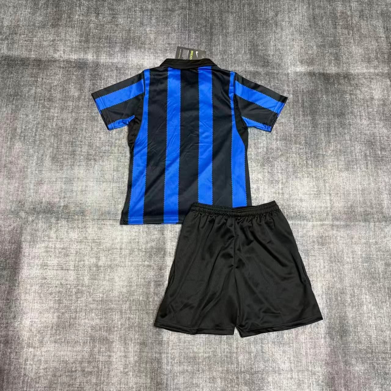 Kit Infantil Inter de Milão 26/27 Casa — Inter de Milão (foto 4)