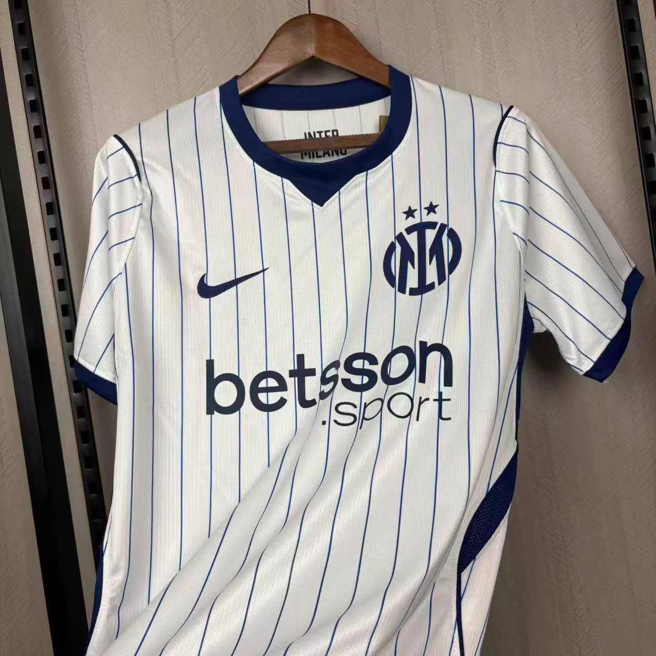 Camisa Inter de Milão 26/27 Torcedor Fora — Inter de Milão (foto 4)