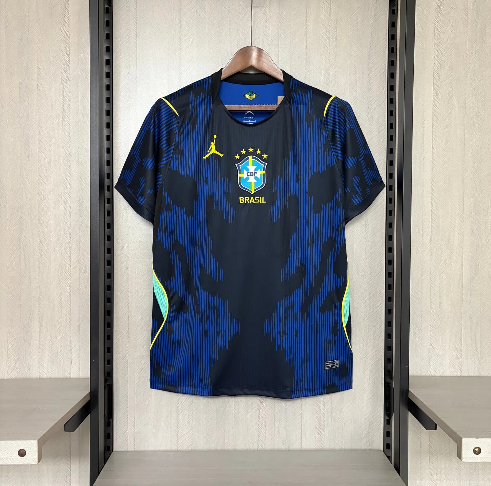 Camisa Brasil 26/27 Torcedor Fora — Brasil