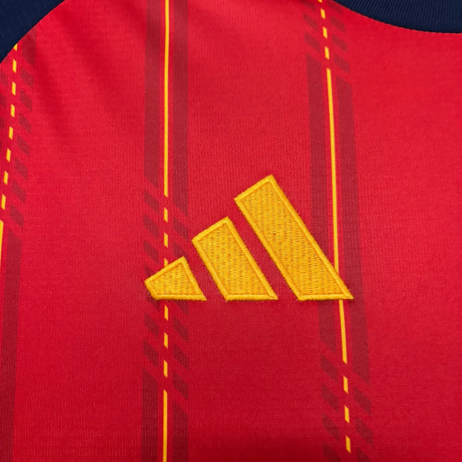 Camisa Espanha 26/27 Torcedor Casa — Espanha (foto 3)