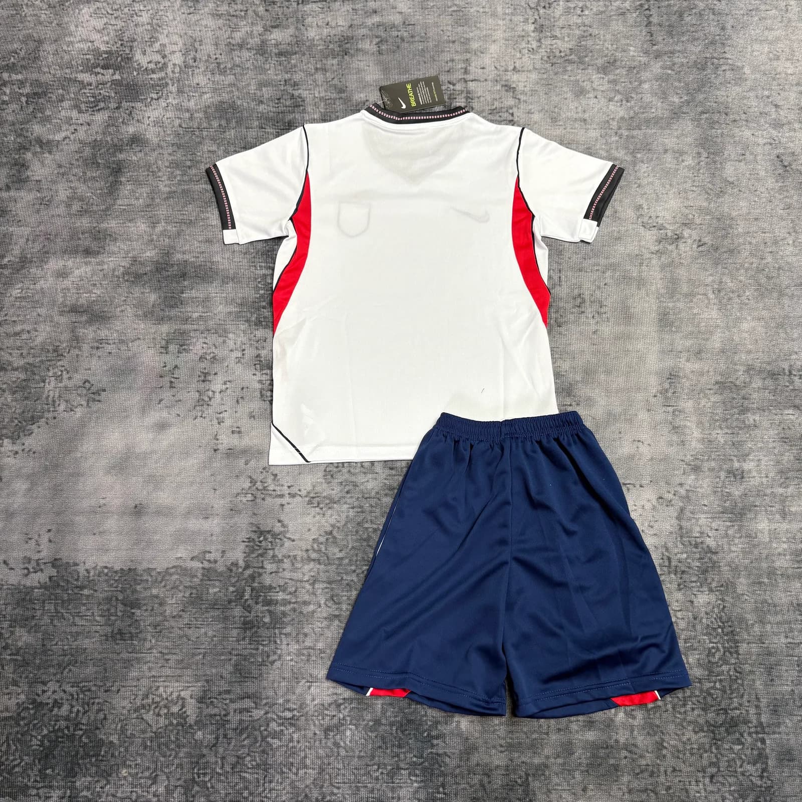 Kit Infantil Inglaterra 26/27 Casa — Inglaterra (foto 2)