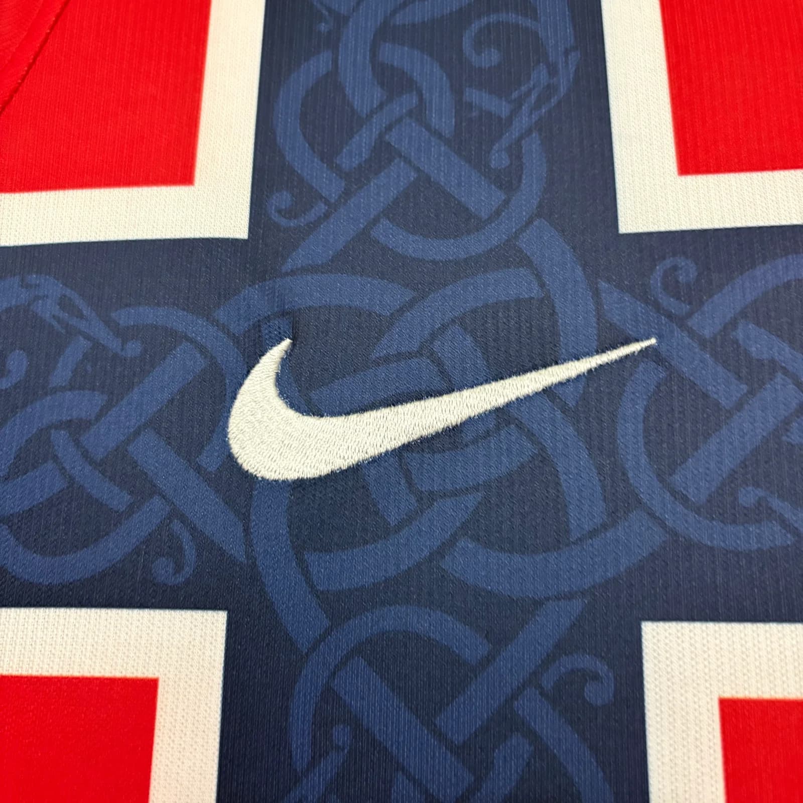 Camisa Noruega 26/27 Torcedor Casa — Noruega (foto 3)