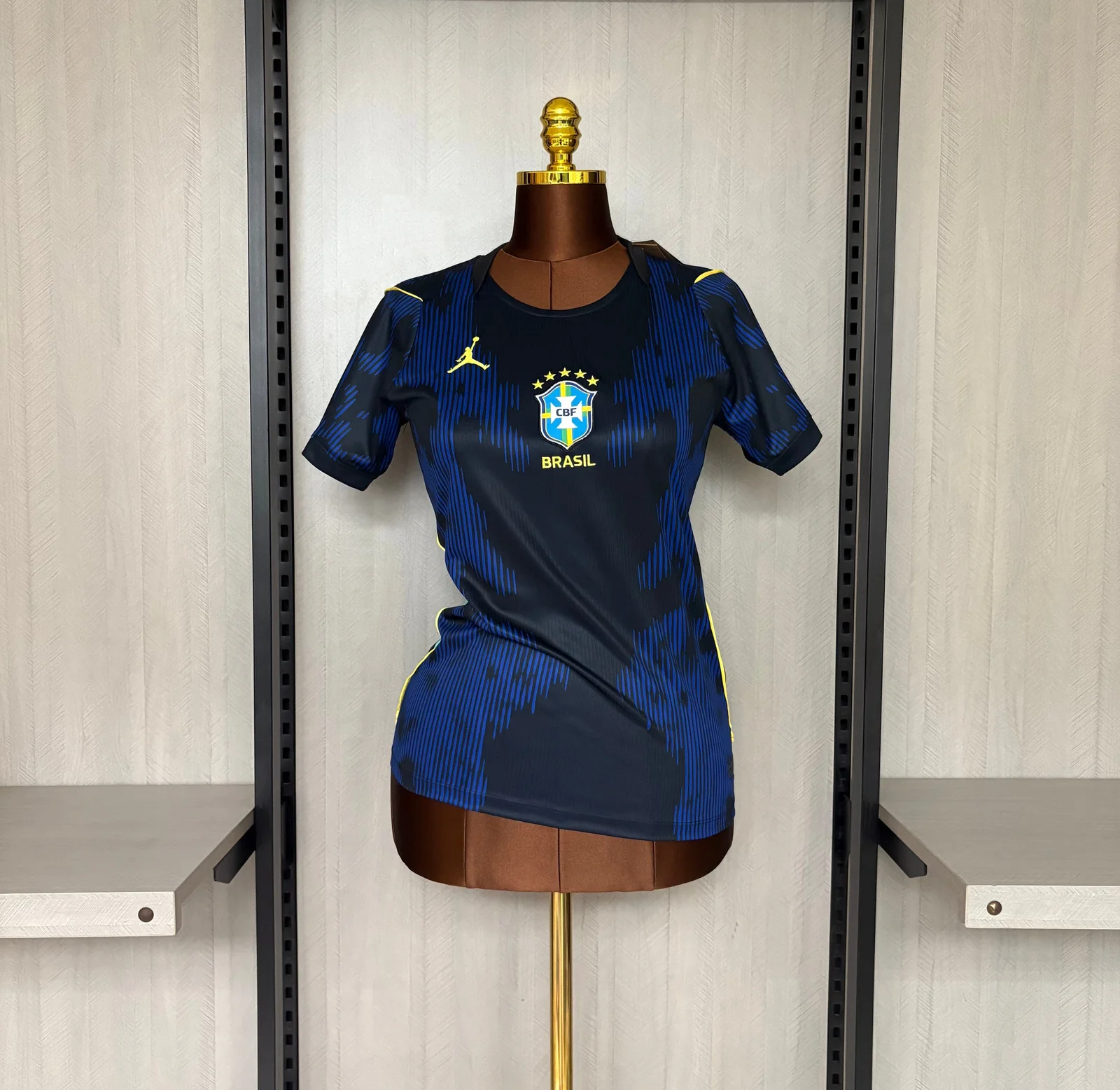 Camisa Brasil 26/27 Feminina Fora — Brasil